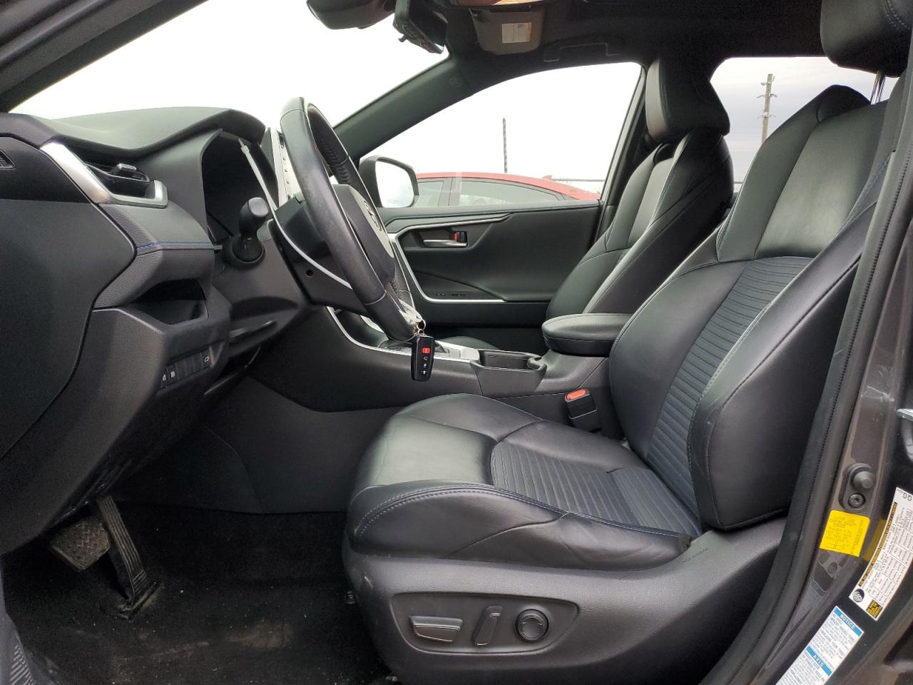 JTMEWRFV2KJ002437 TOYOTA RAV4 2019