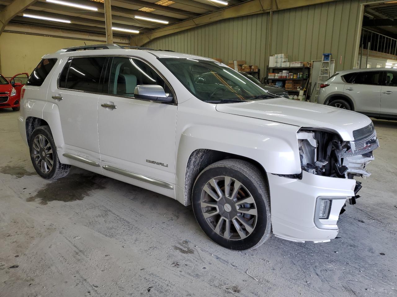 2016 GMC Terrain - Image 4