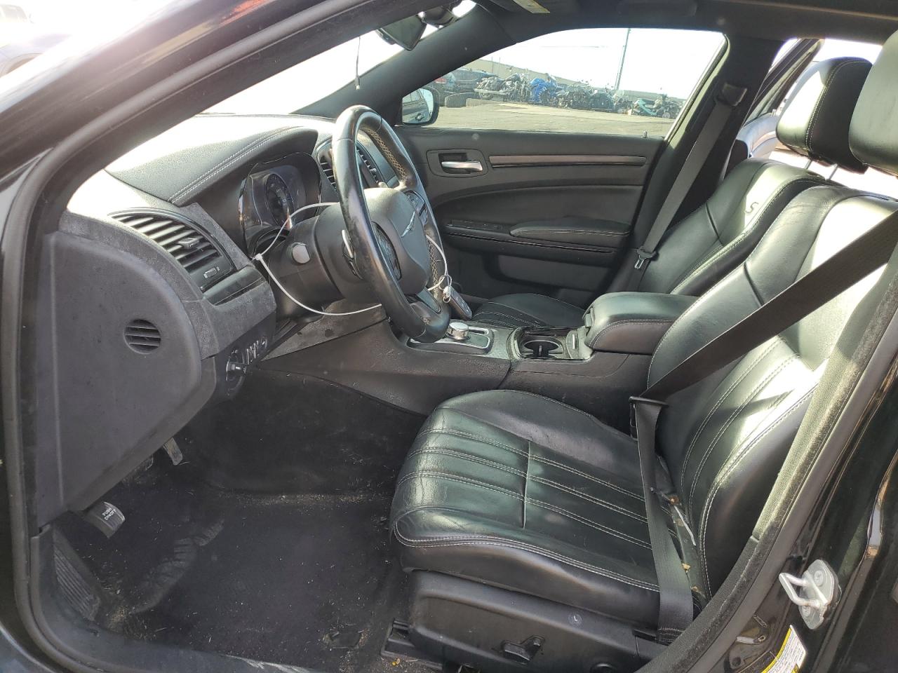 2015 Chrysler 300 - Image 7