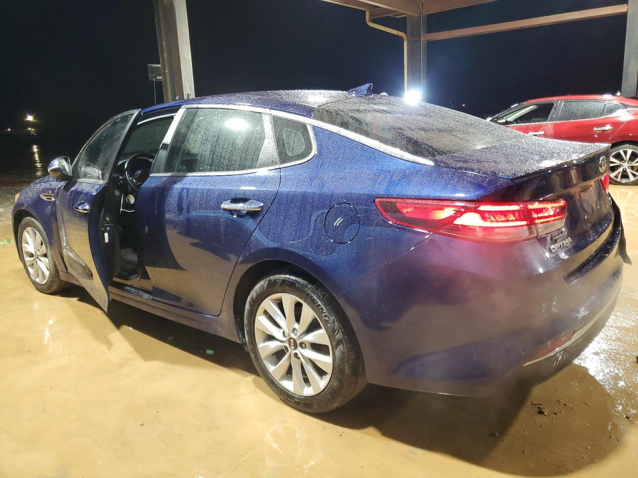 2018 Kia Optima - Image 2