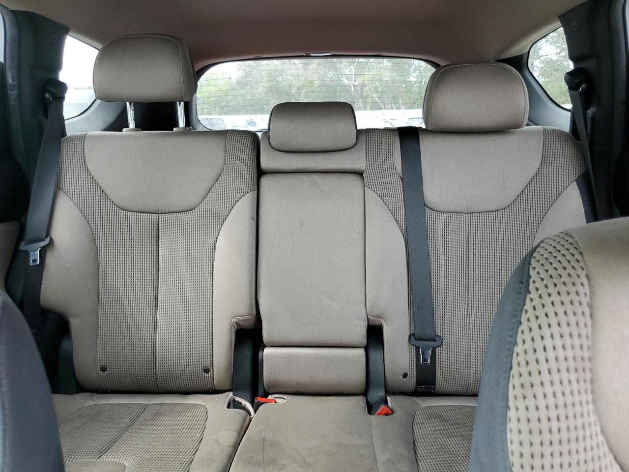 2022 Hyundai Santa Fe - Image 10