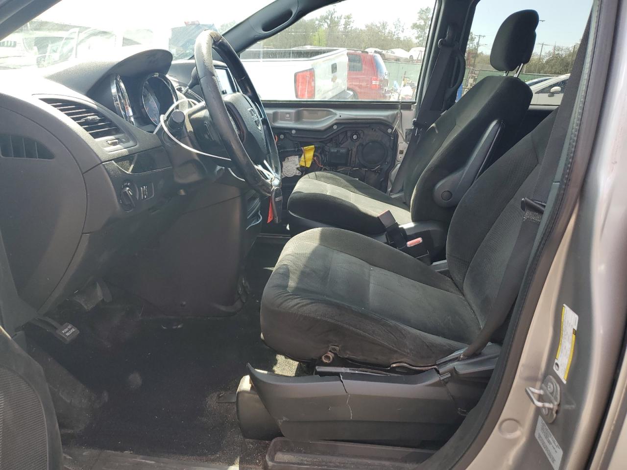 2016 Dodge Caravan - Image 7