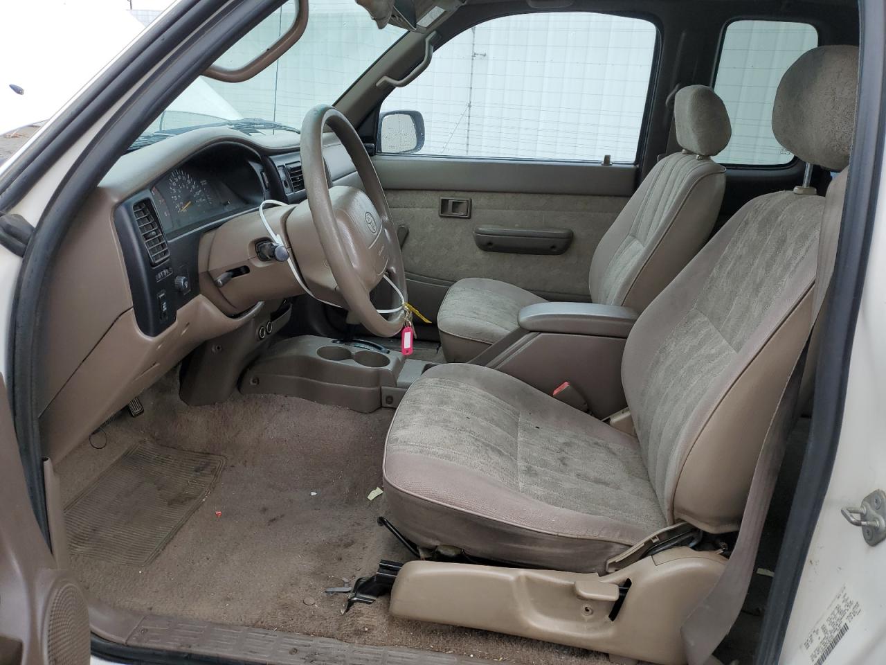 2000 Toyota Tacoma - Image 7