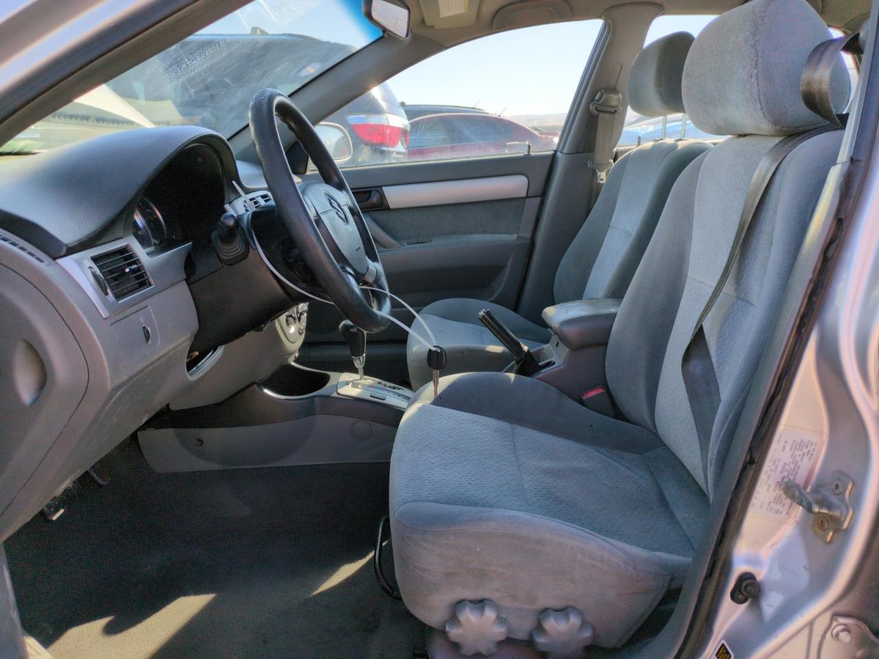 2005 Suzuki Forenza - Image 7