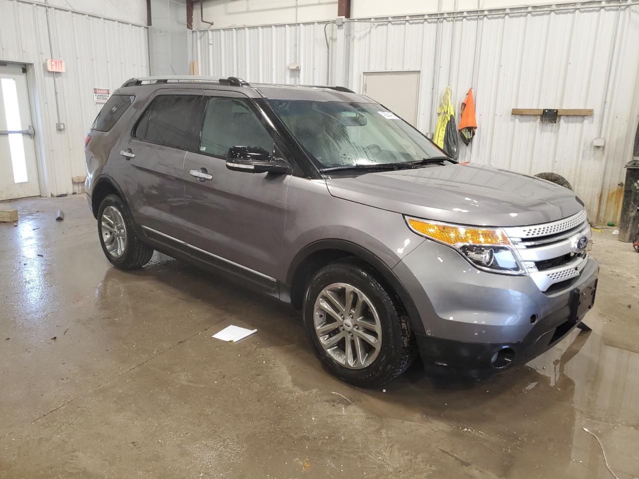 2014 Ford Explorer - Image 4
