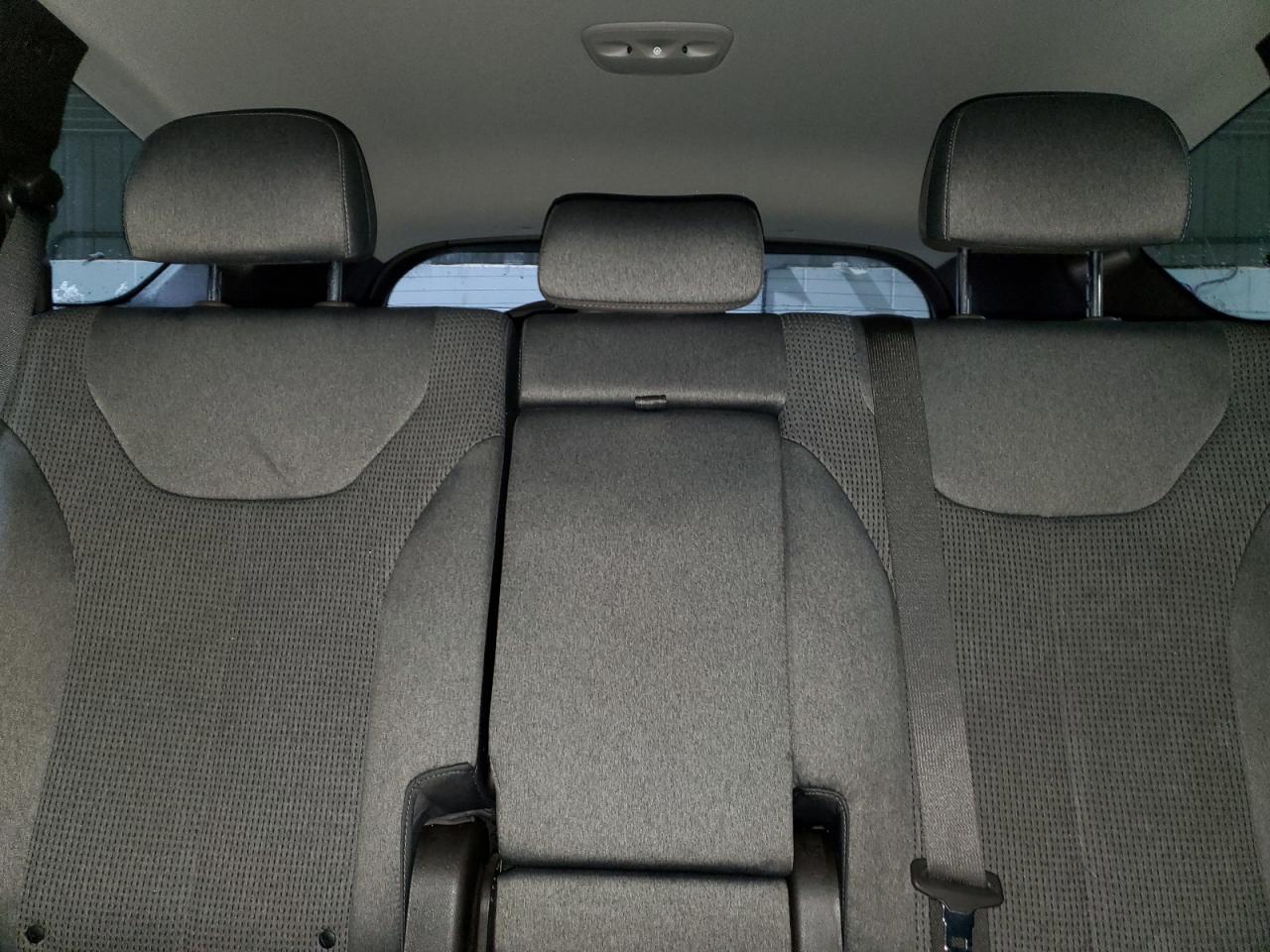2020 Hyundai Santa Fe - Image 10