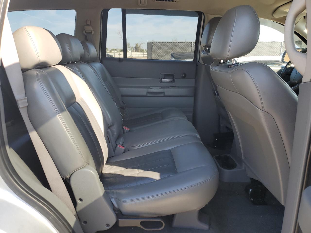 2006 Dodge Durango - Image 11