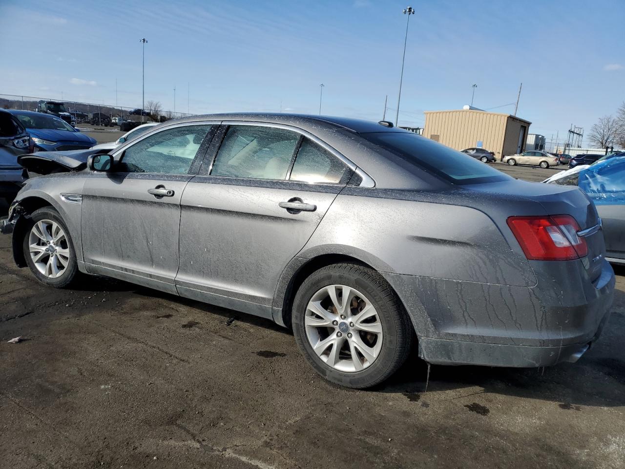 2012 Ford Taurus - Image 2
