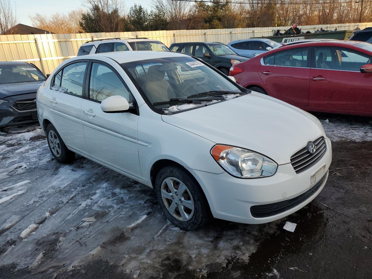 2011 Hyundai Accent - Image 4