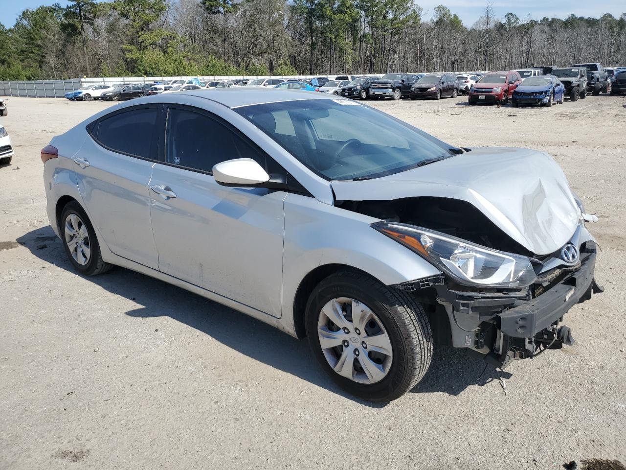 2016 Hyundai Elantra - Image 4