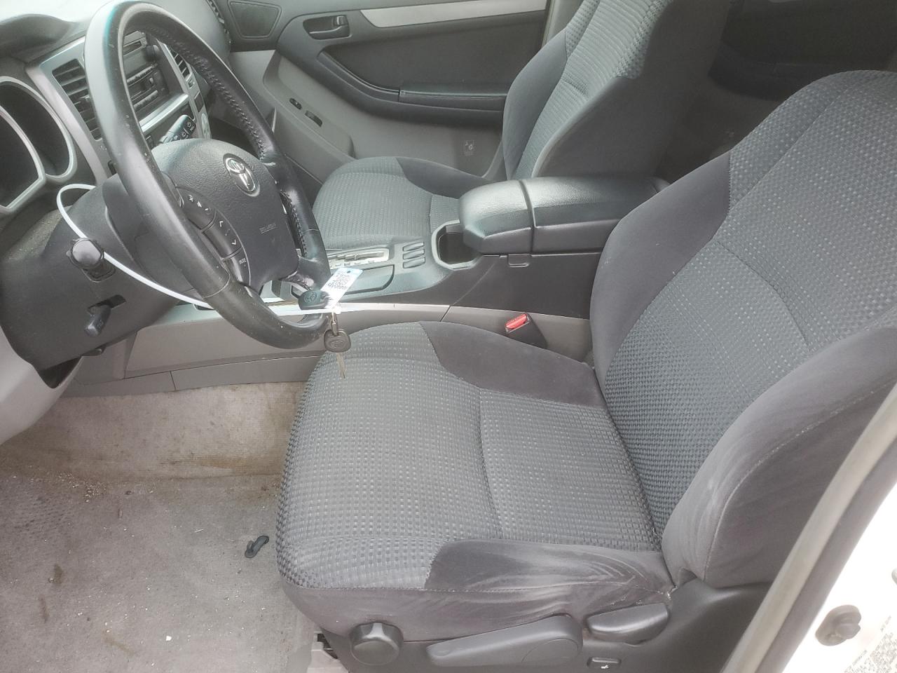 2004 Toyota 4Runner - Image 7
