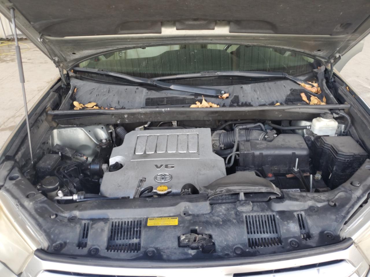 2011 Toyota Highlander - Image 12