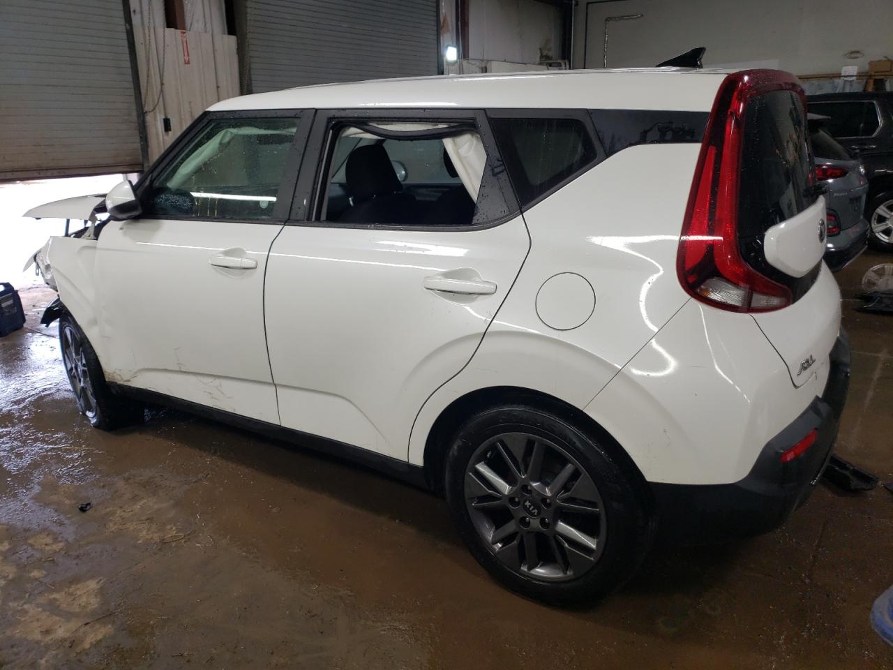 2021 Kia Soul - Image 2