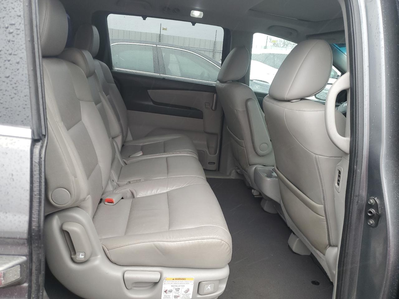 2012 Honda Odyssey - Image 11