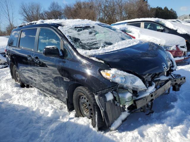 2017 TOYOTA SIENNA LE