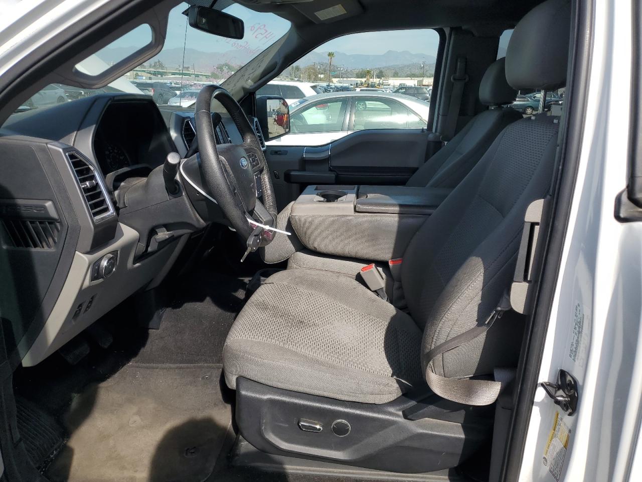 2015 Ford F-150 - Image 7