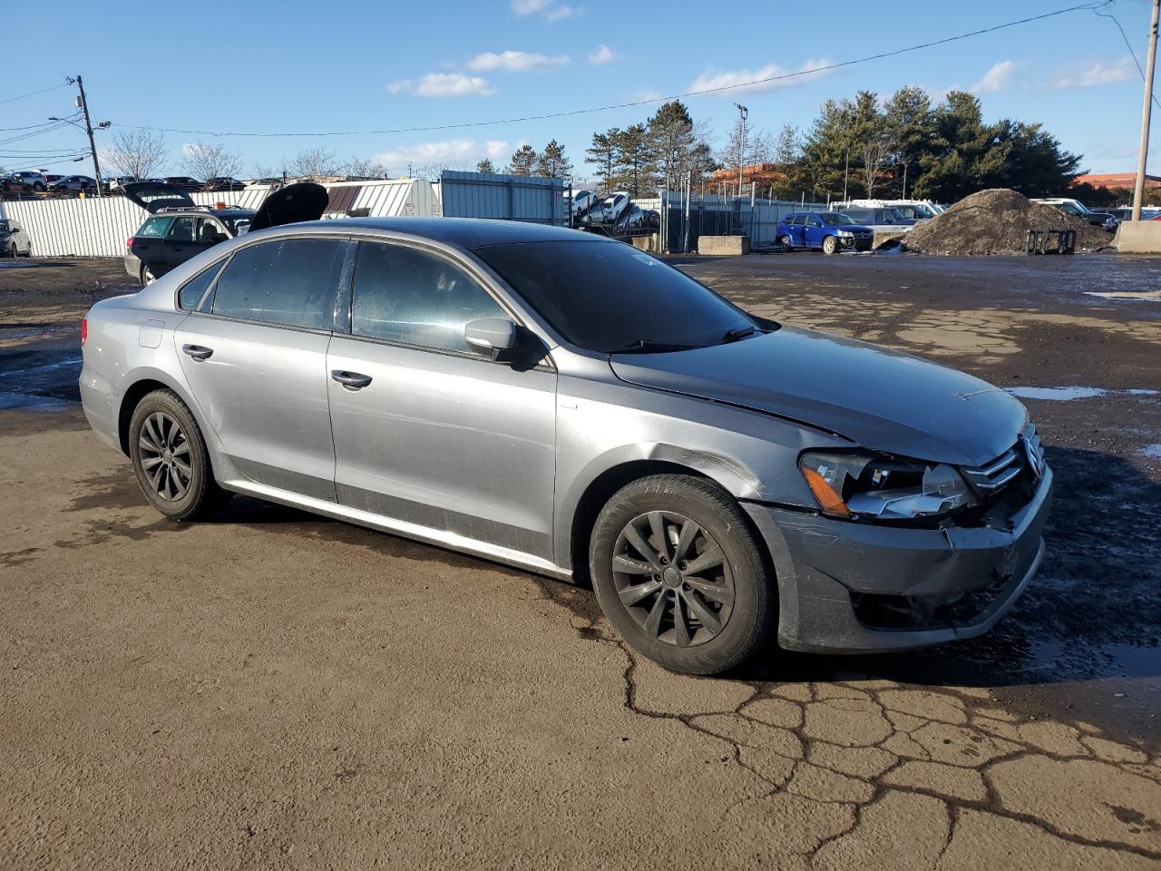 2014 Volkswagen Passat - Image 4