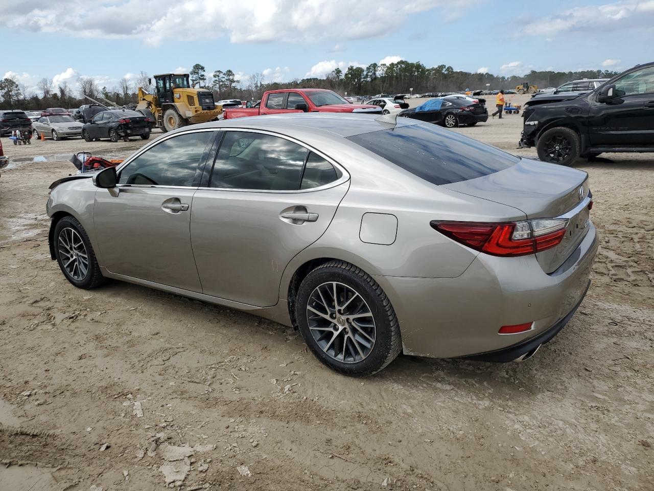 2017 Lexus ES - Image 2