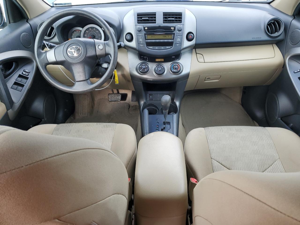 2010 Toyota RAV 4 - Image 8