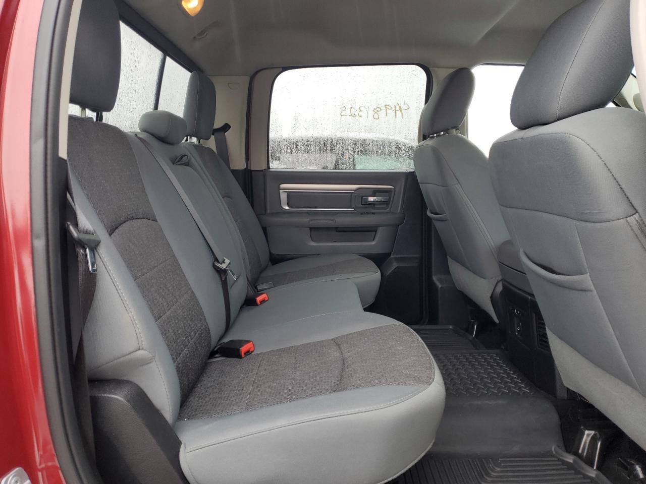 2015 RAM 1500 - Image 10