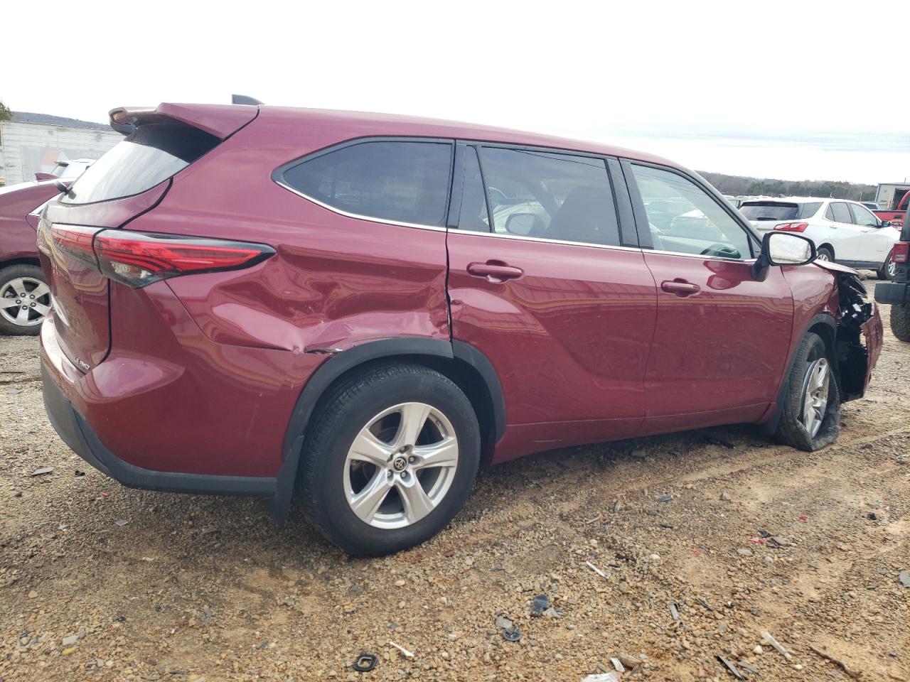 2022 Toyota Highlander - Image 3