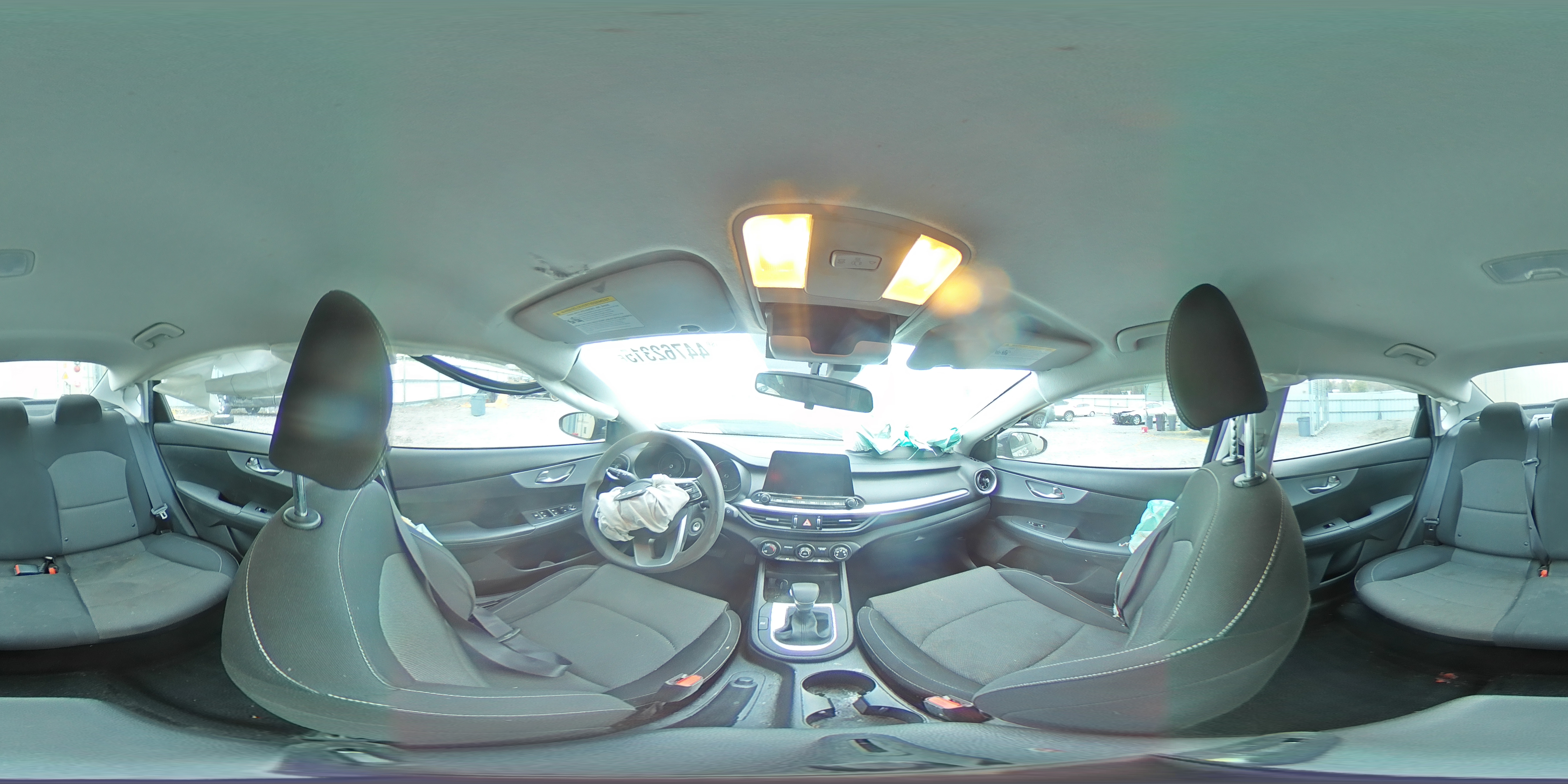 2022 Kia Forte - Image 12