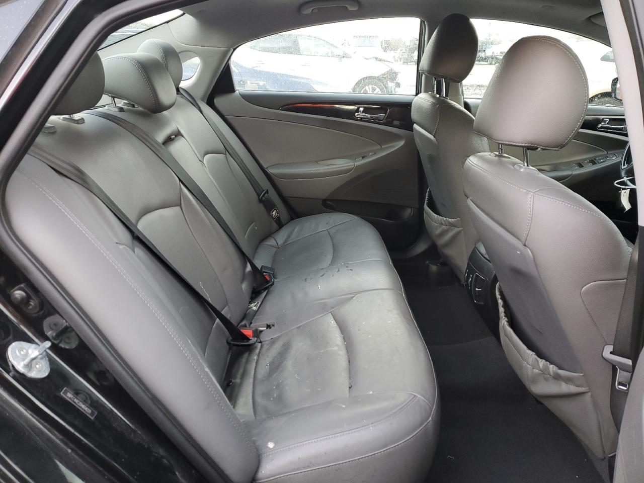 2013 Hyundai Sonata - Image 10