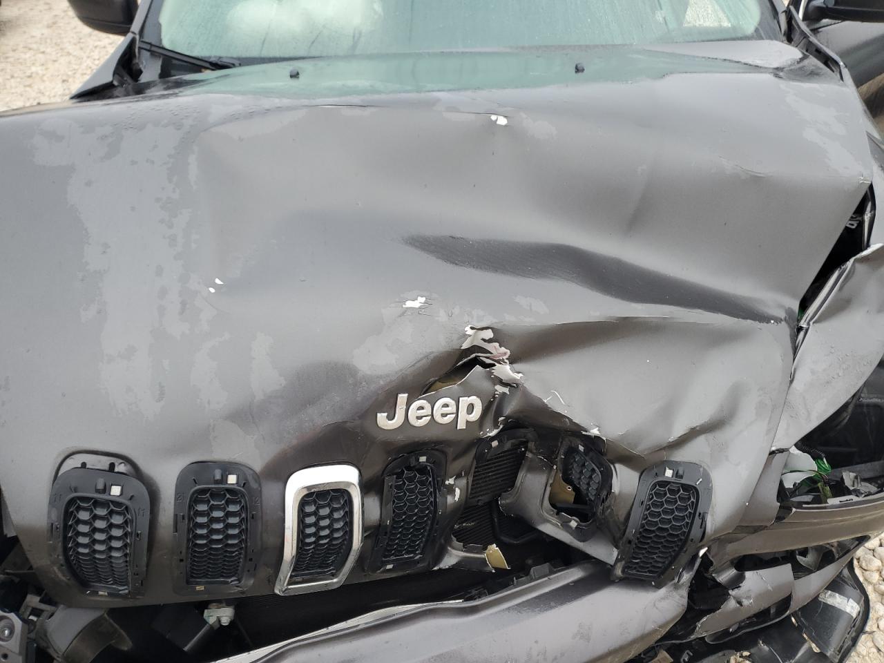 2015 Jeep Grand Cherokee - Image 12