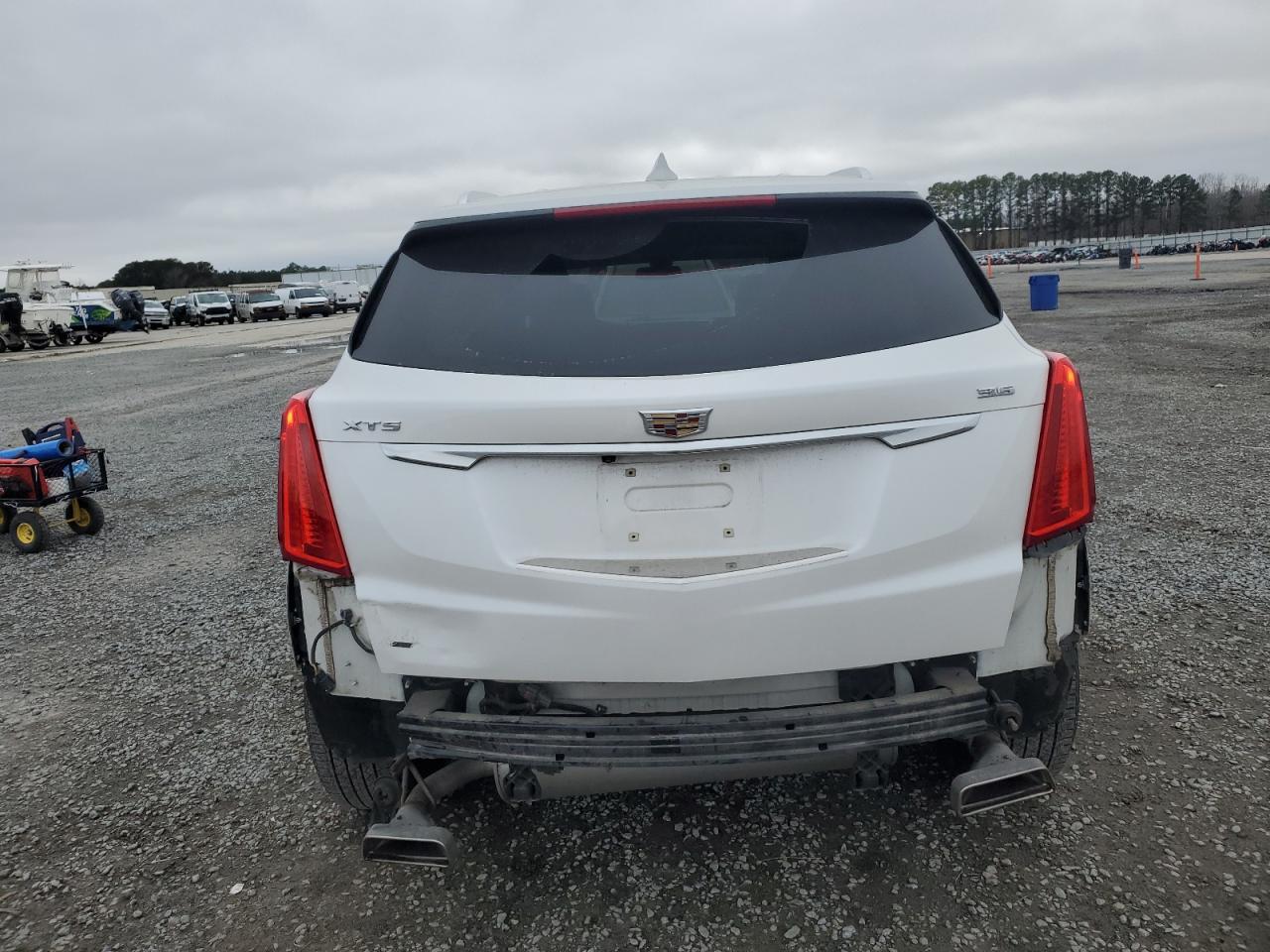 2017 Cadillac XT5 - Image 6