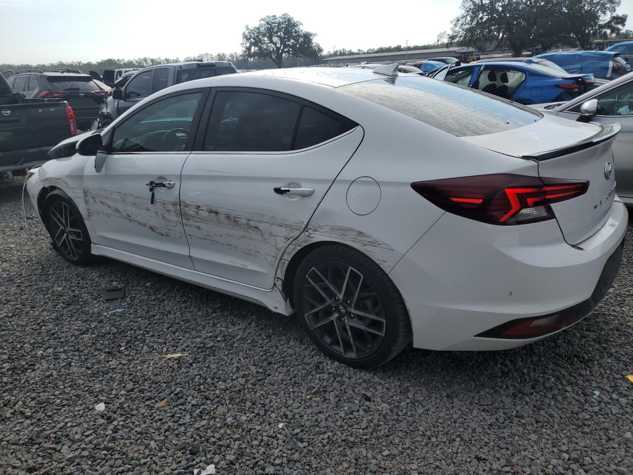 2020 Hyundai Elantra - Image 2