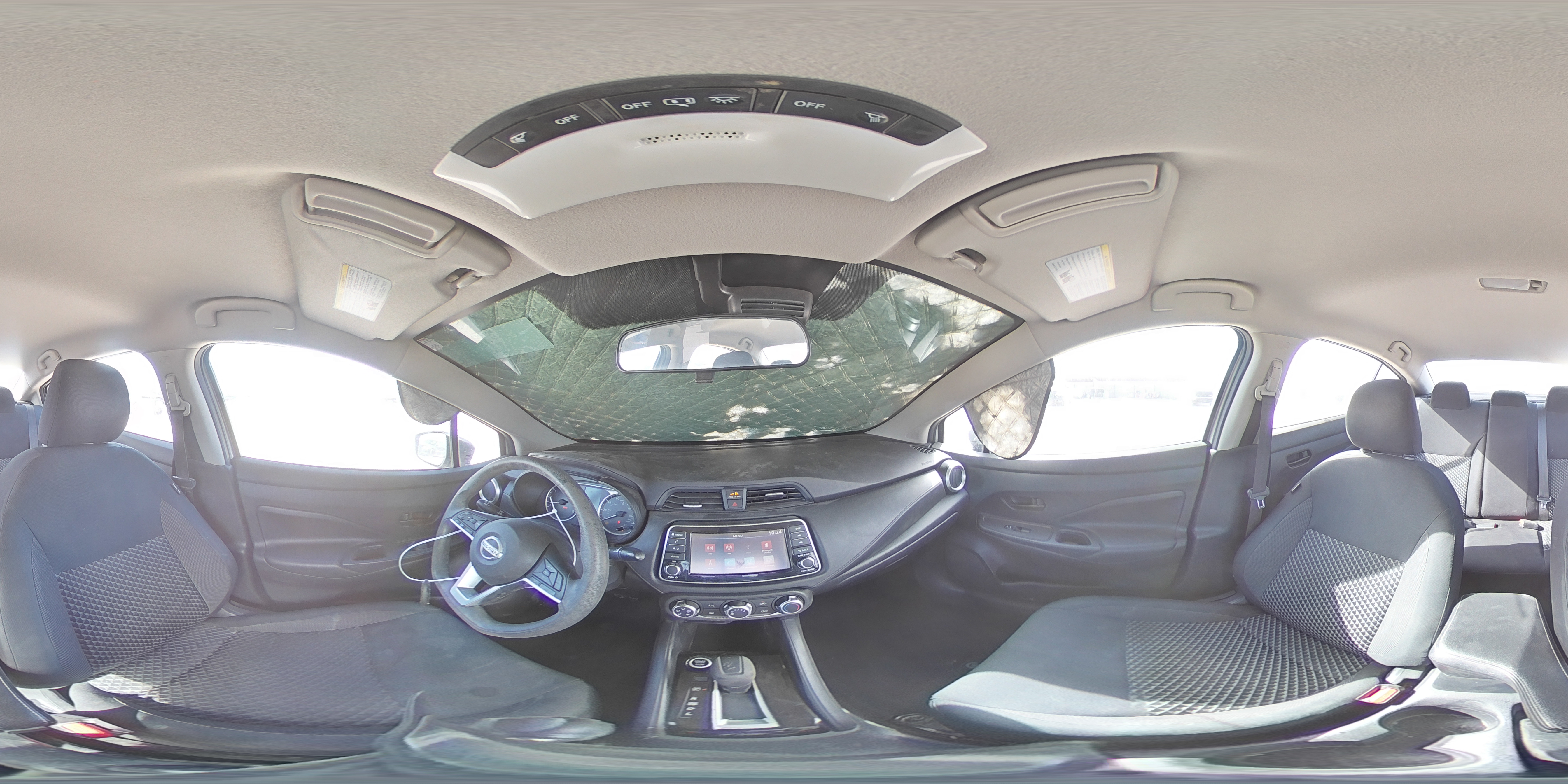 2020 Nissan Versa - Image 13