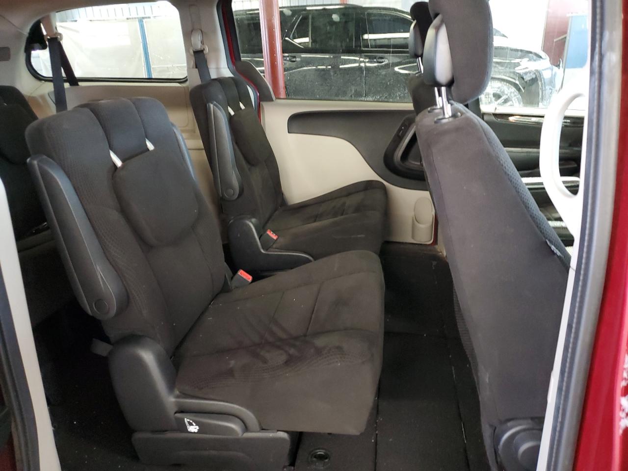 2014 Dodge Caravan - Image 11