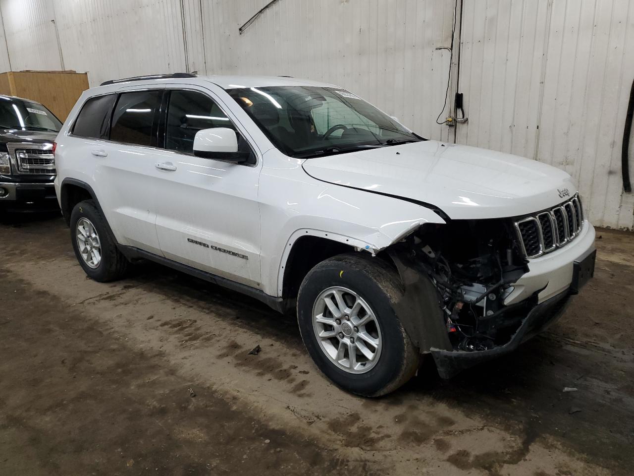 2018 Jeep Grand Cherokee - Image 4