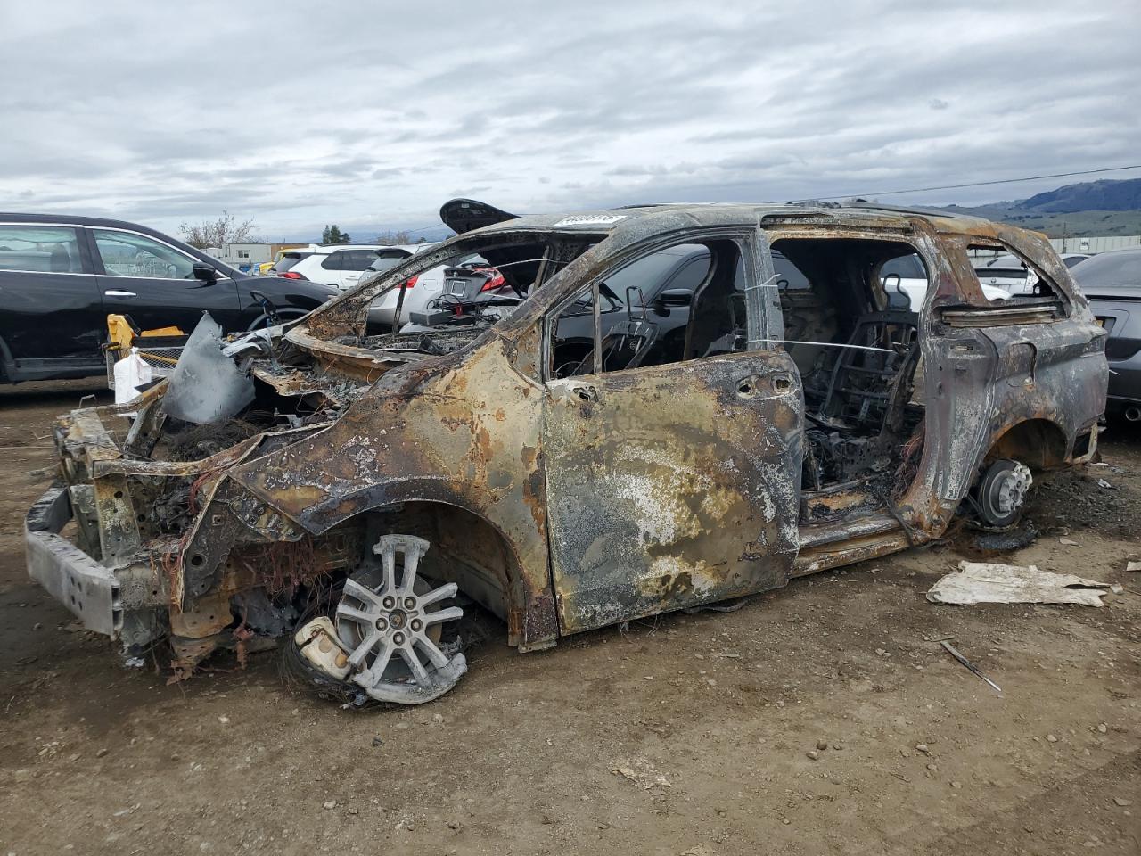 5TDESKFC2SS157834 TOYOTA SIENNA 2025