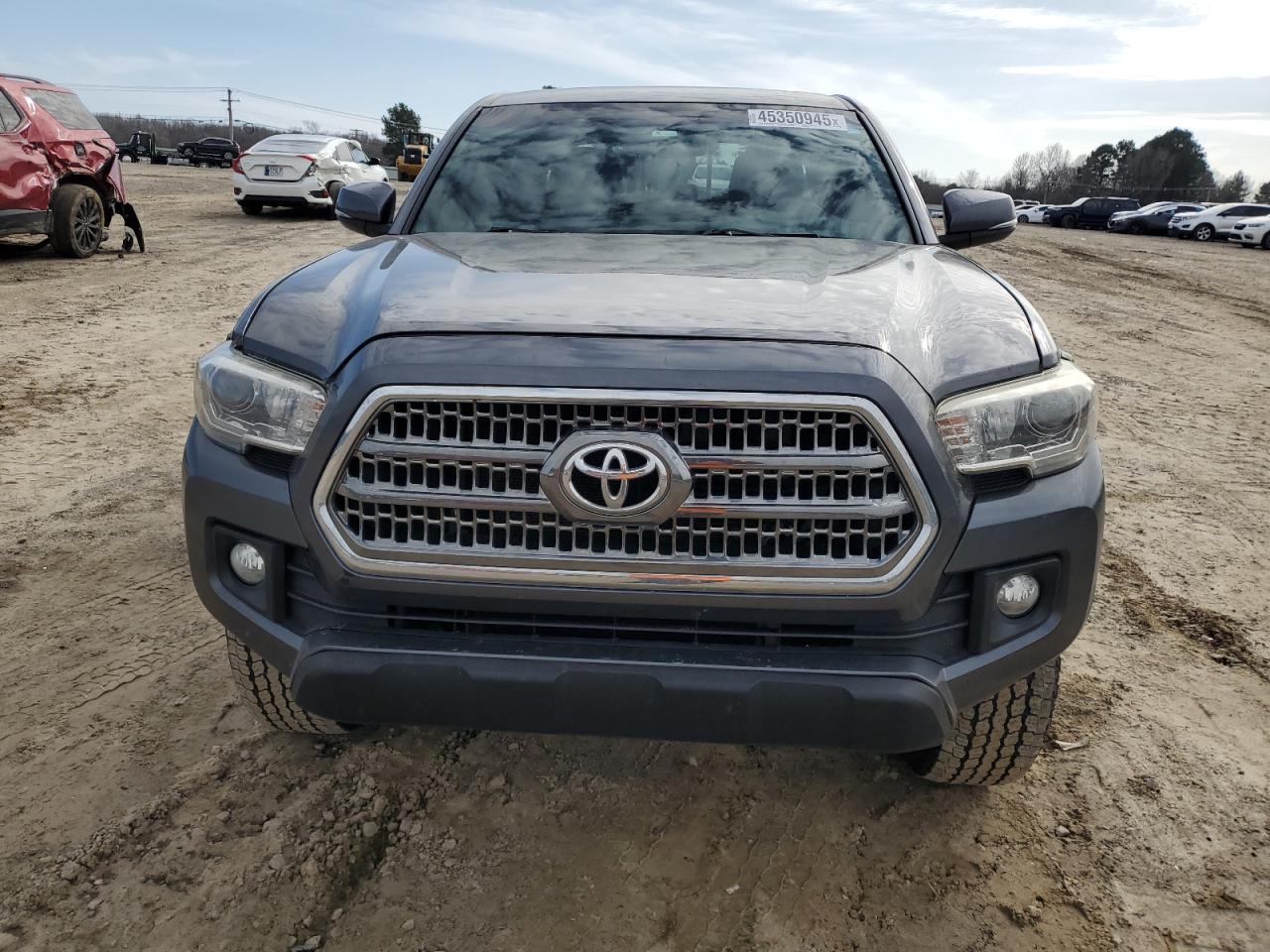 2017 Toyota Tacoma - Image 5