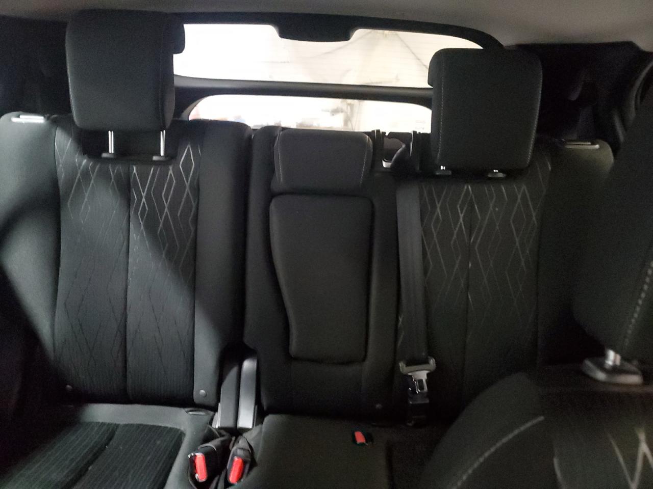 2019 Mitsubishi Eclipse - Image 10