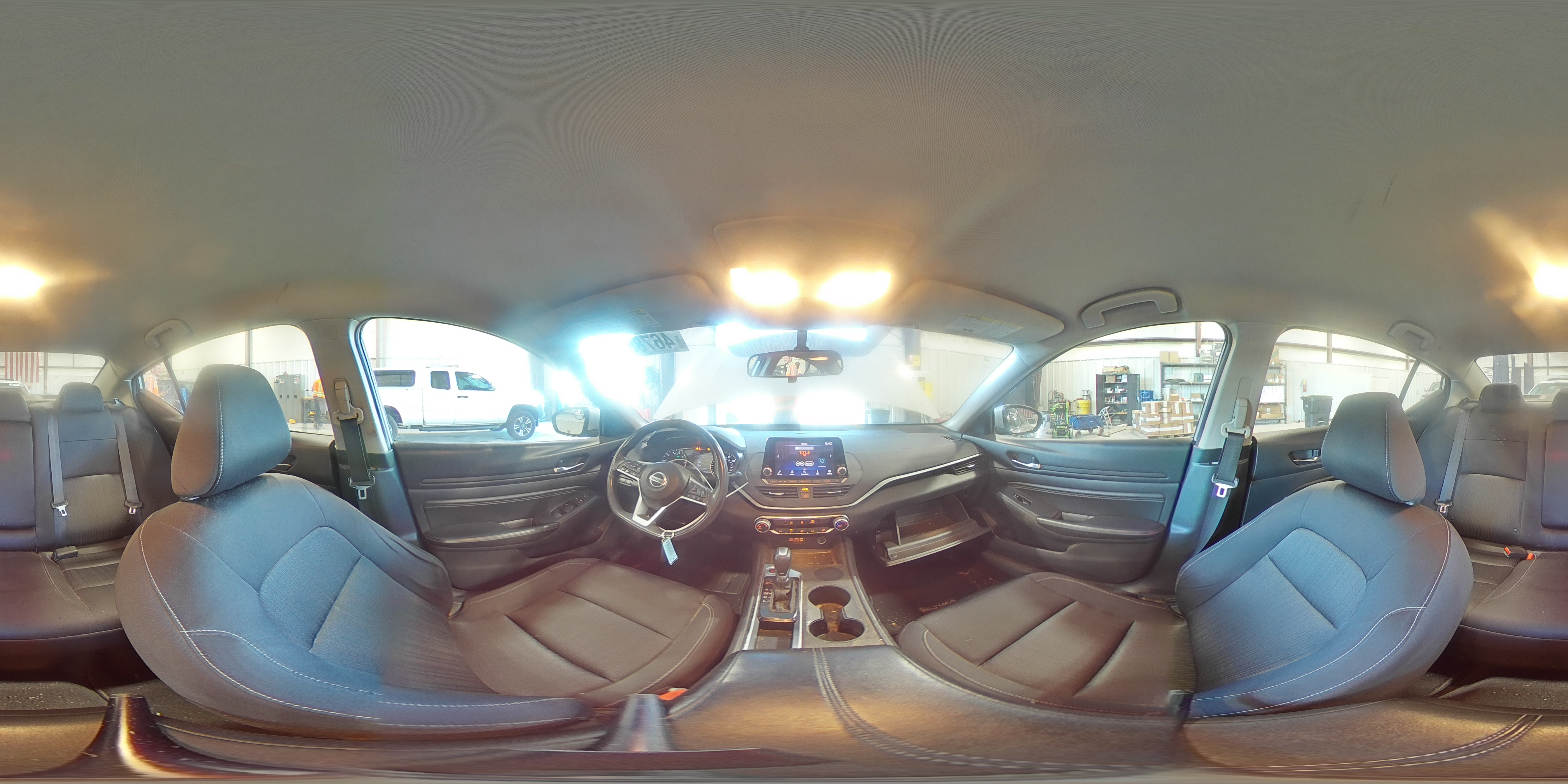 2019 Nissan Altima - Image 13