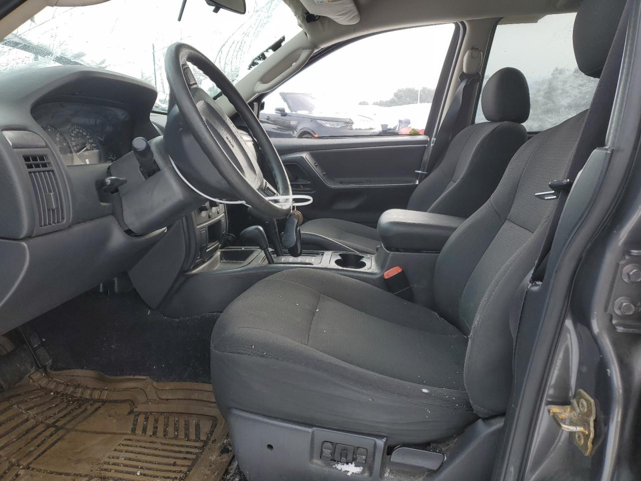 2004 Jeep Grand Cherokee - Image 7