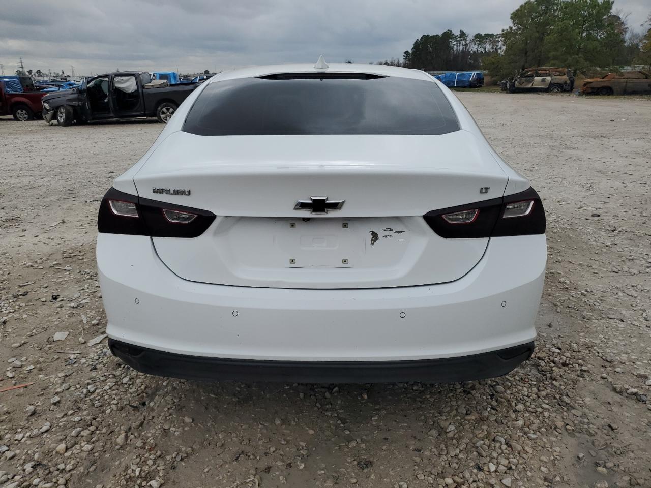 2018 Chevrolet Malibu - Image 6