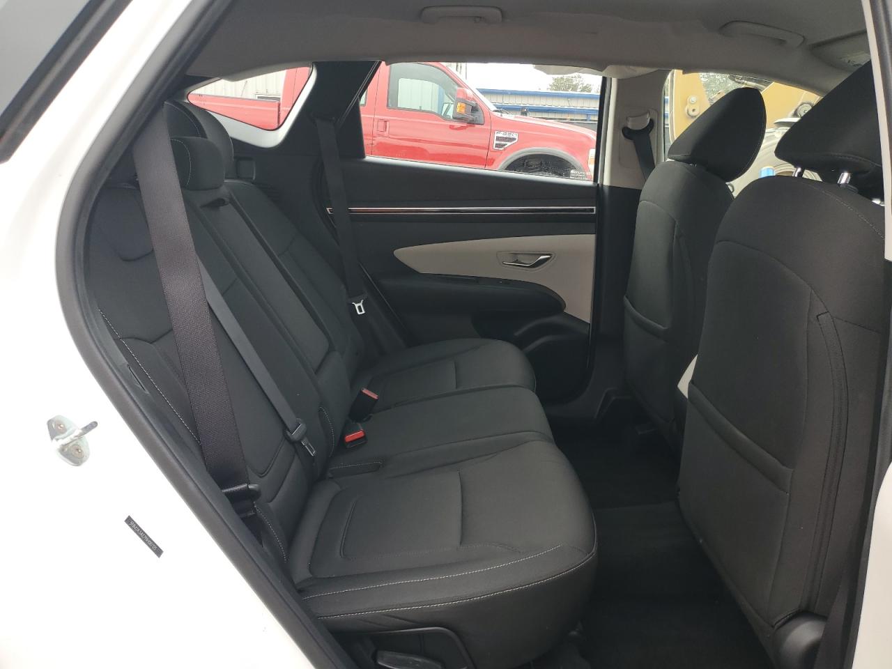 2022 Hyundai Tucson - Image 11