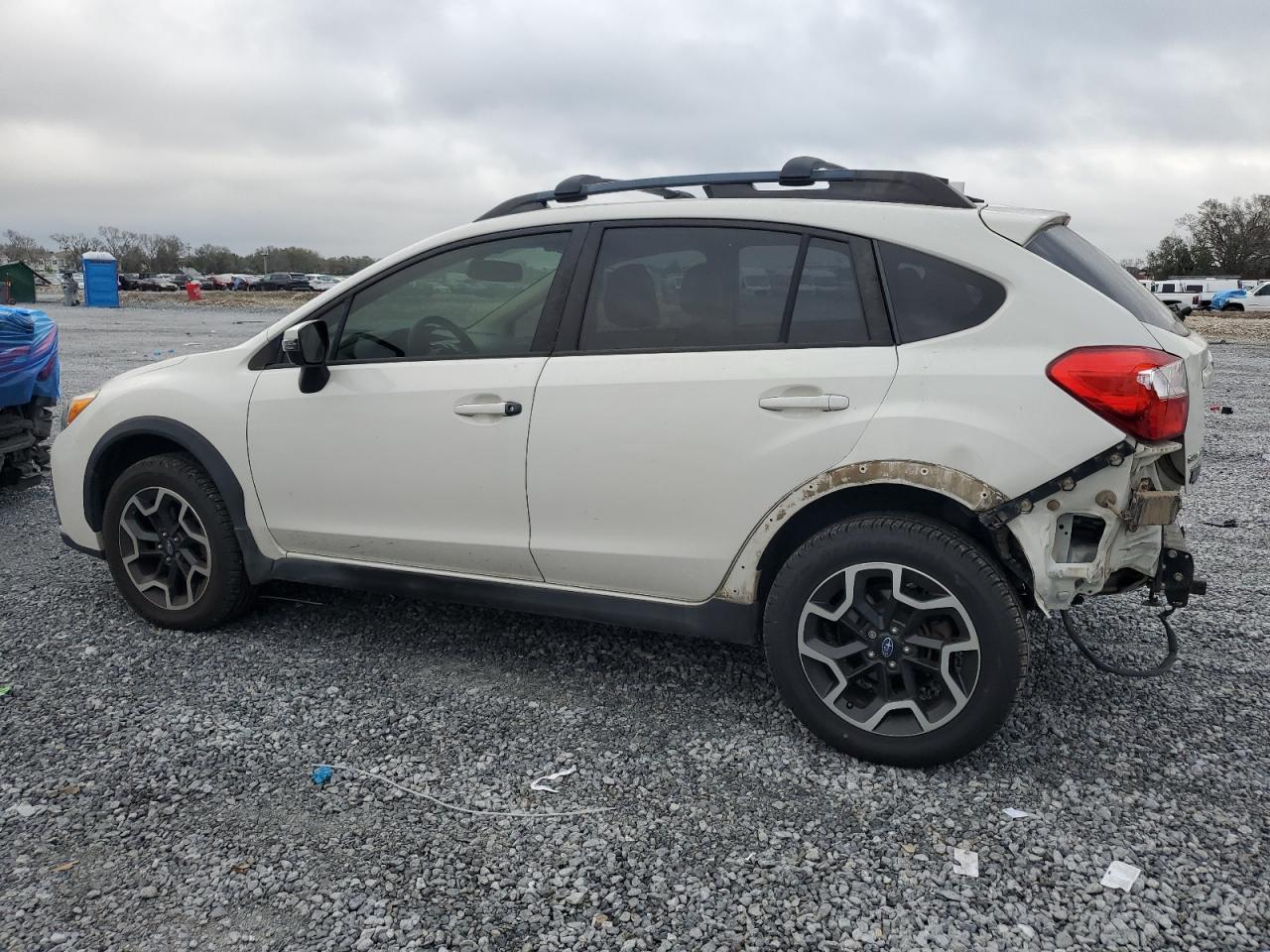 2016 Subaru XV - Image 2