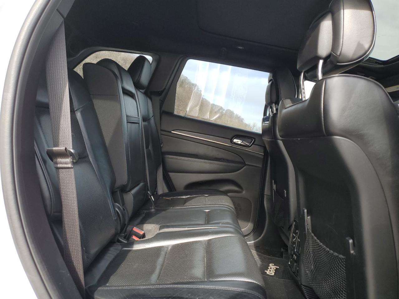 2019 Jeep Grand Cherokee - Image 11