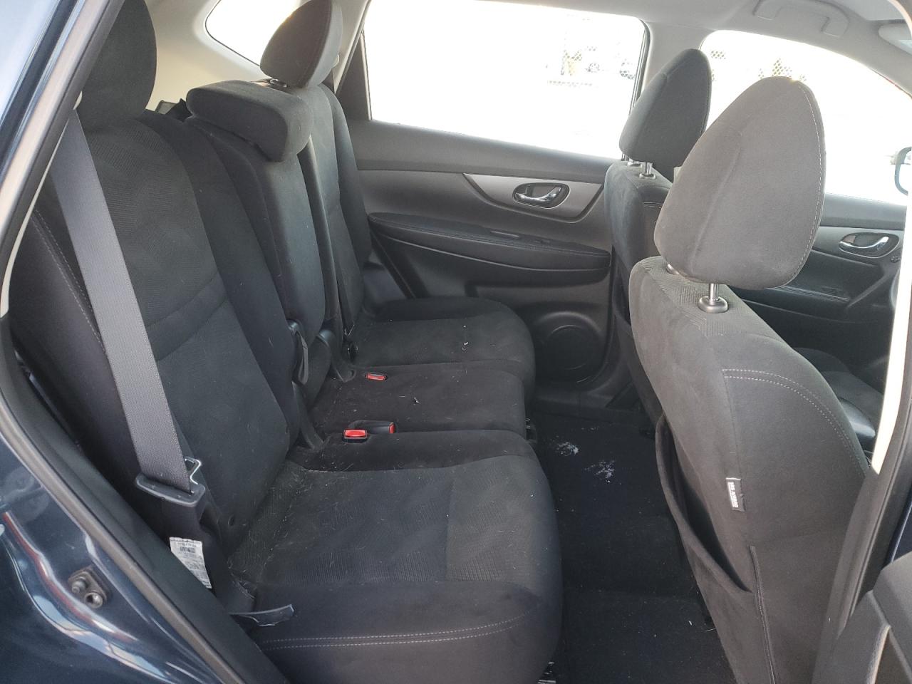 2015 Nissan Rogue - Image 11