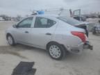 2018 Nissan Versa S продається в Kansas City, KS - Rear End