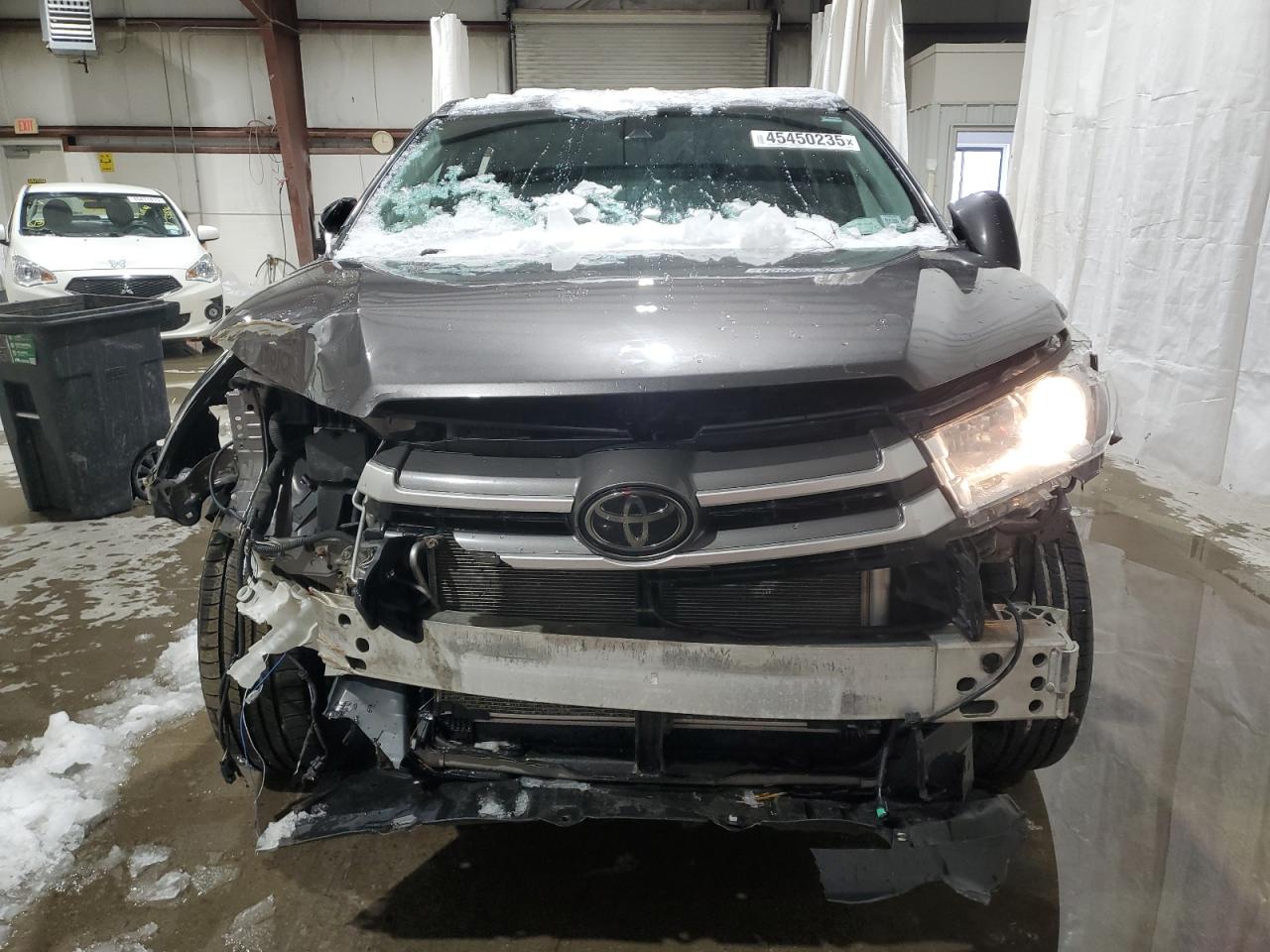 2018 Toyota Highlander - Image 5