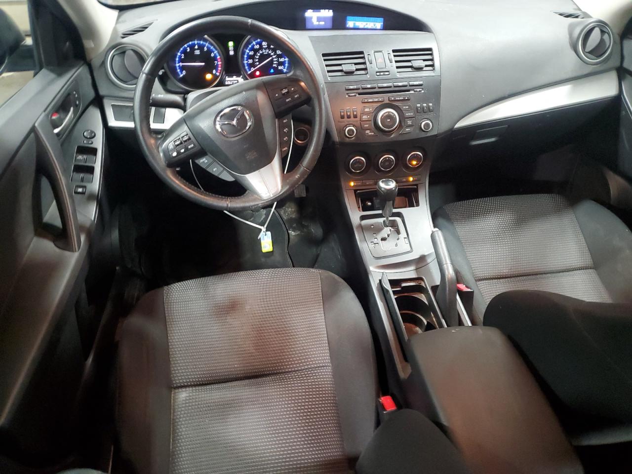 2013 Mazda 3 - Image 8