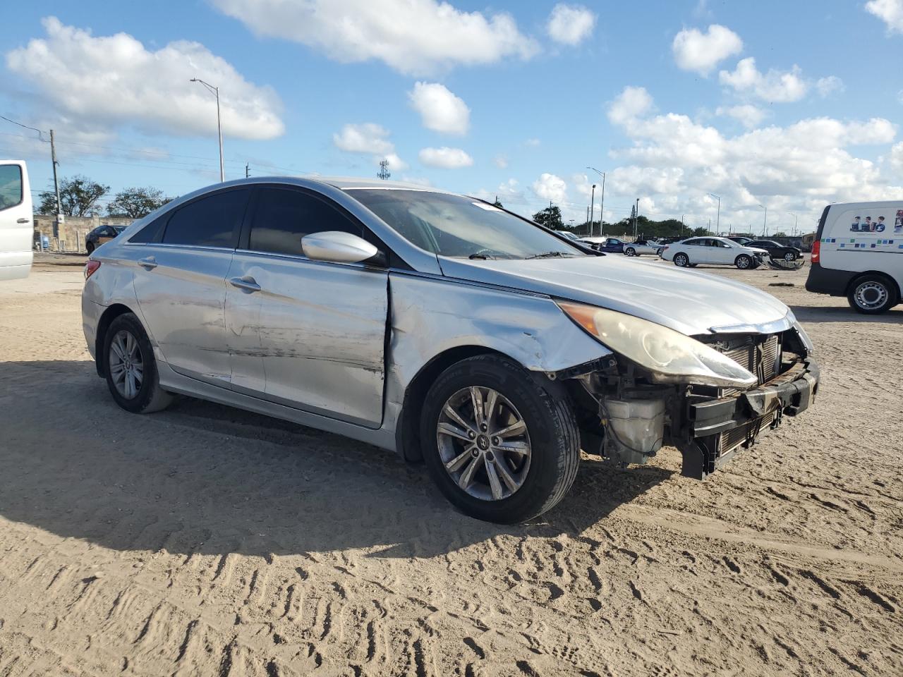 2012 Hyundai Sonata - Image 4