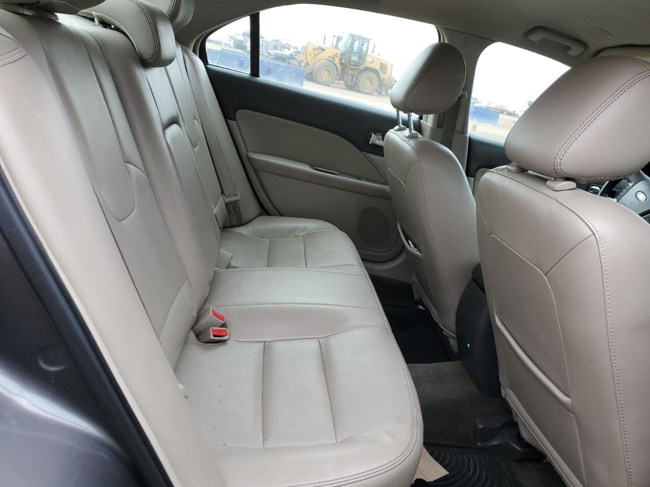 2011 Ford Fusion - Image 10