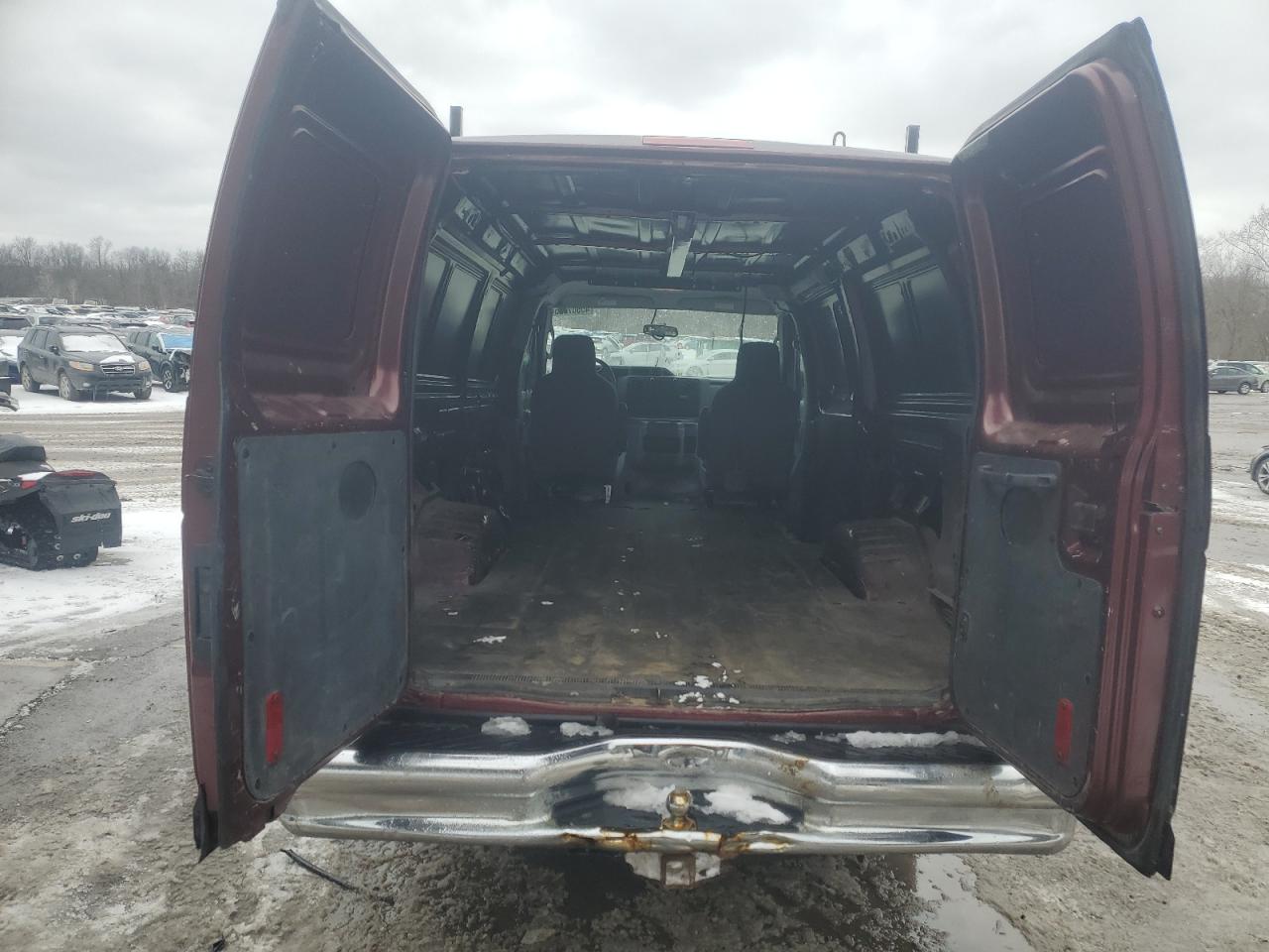 2011 Ford Econoline - Image 6