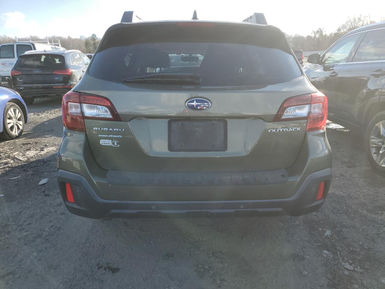 2018 Subaru Outback 2.5I Limited VIN: 4S4BSANC8J3367929 Lot: 45213085